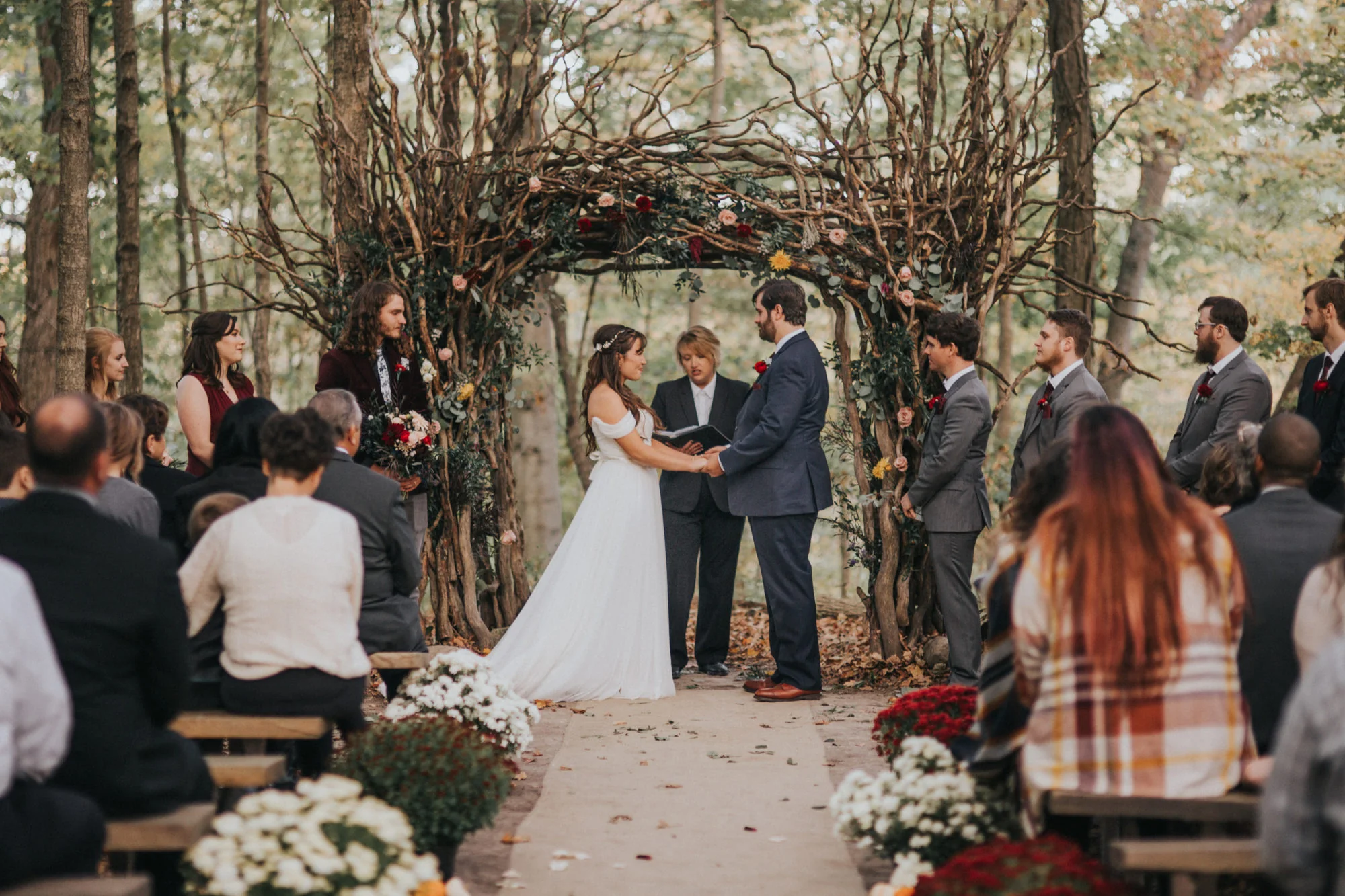 Cérémonie de micro-mariage en plein air